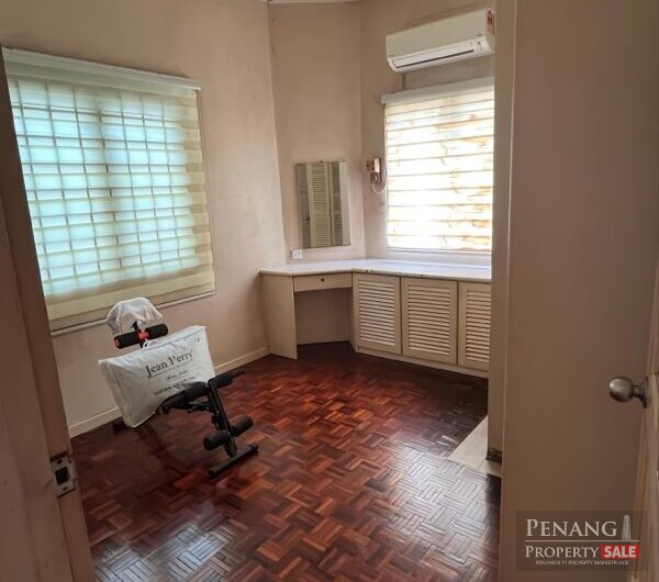 2 Storey Terrace At Jalan Ru – Land:1400sf – Partly Renovated – Farlim