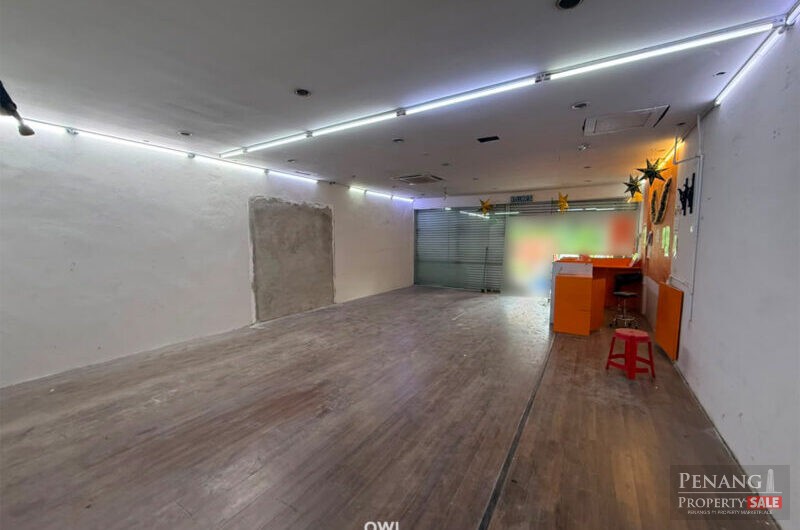 Ground Floor Shoplot 2,000 sqft for Rent at Bayan Lepas | Facing Main Road