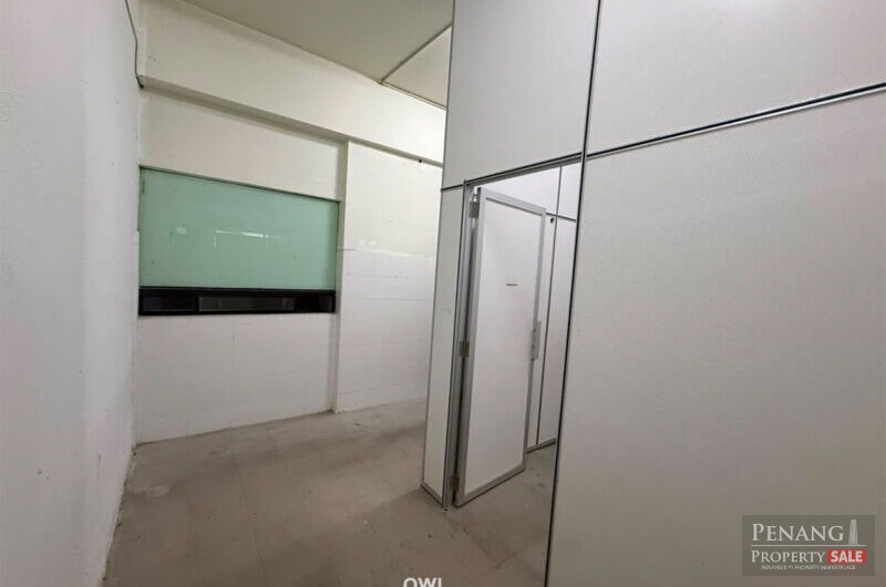Ground Floor Shoplot 2,000 sqft for Rent at Bayan Lepas | Facing Main Road