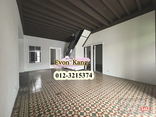 2 Storey Shop House @ Lorong Kinta 4 Adjoining Unit Parking Available