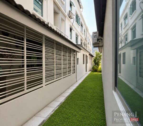White Lily 3 Storey Terrace Gelugor, Gated Guarded