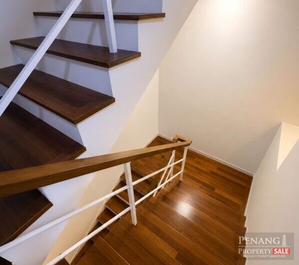 White Lily 3 Storey Terrace Gelugor, Gated Guarded