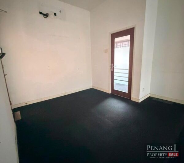 2 Storey Huge Commercial Bungalow @ Jalan Kelawai