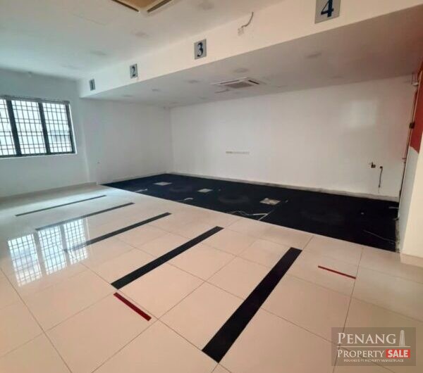 2 Storey Huge Commercial Bungalow @ Jalan Kelawai