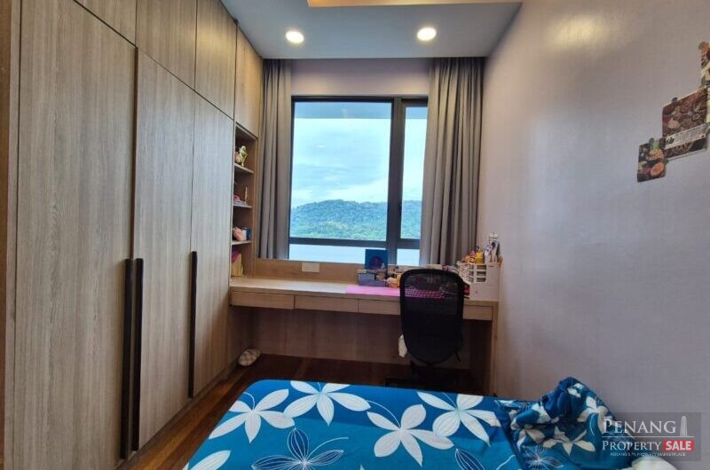 Queens Residence 1 @Bayan Lepas 1200sf seaview unit for sale