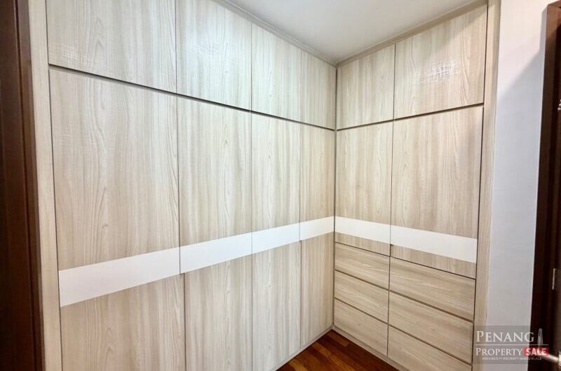 Queens Residence Q1 @ Bayan Lepas next to Queensbay Mall 1200sqft with Nice Seaview For Sale