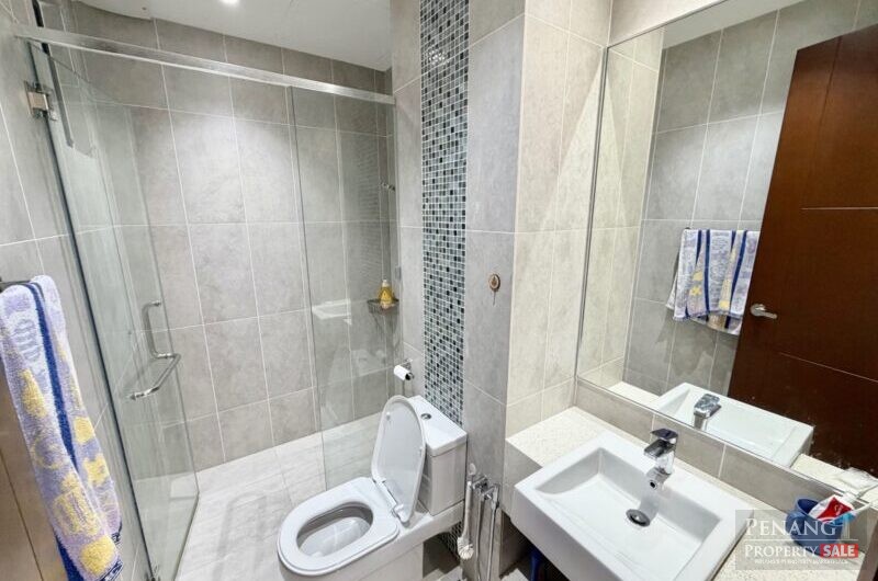 Queens Residence Q1 @ Bayan Lepas next to Queensbay Mall 1200sqft with Nice Seaview For Sale