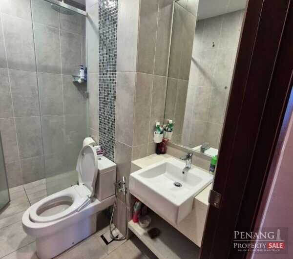 Queens Residence 1 @Bayan Lepas 1200sf seaview unit for sale