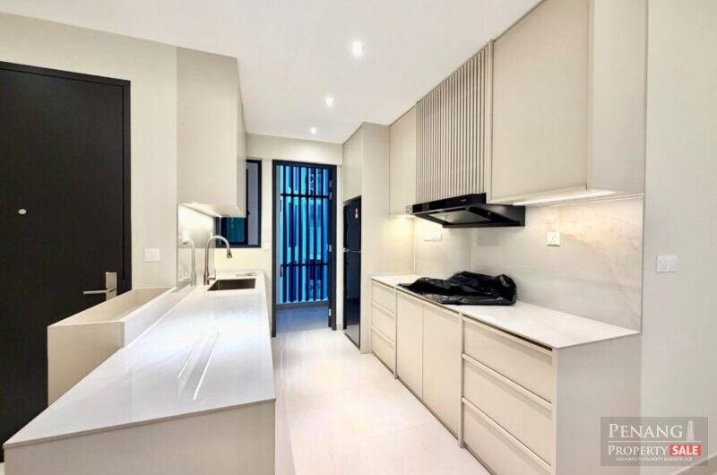 Mezzo @ The Light City Gelugor E-Gate Fully Furnished 3 Bedrooms For Rent