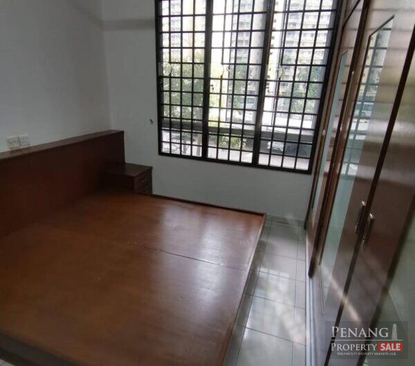 Putra Place at Bayan Lepas  with 2 car parks for sale