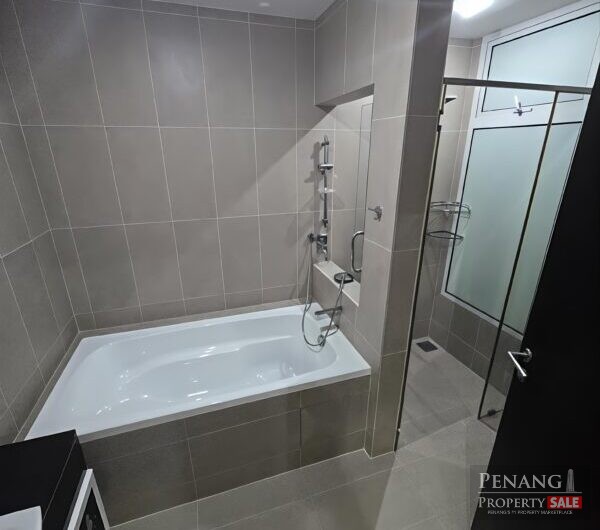 Gurney Paragon – Fully Renovated – 2810sf – 3 Car Parks – Gurney Drive