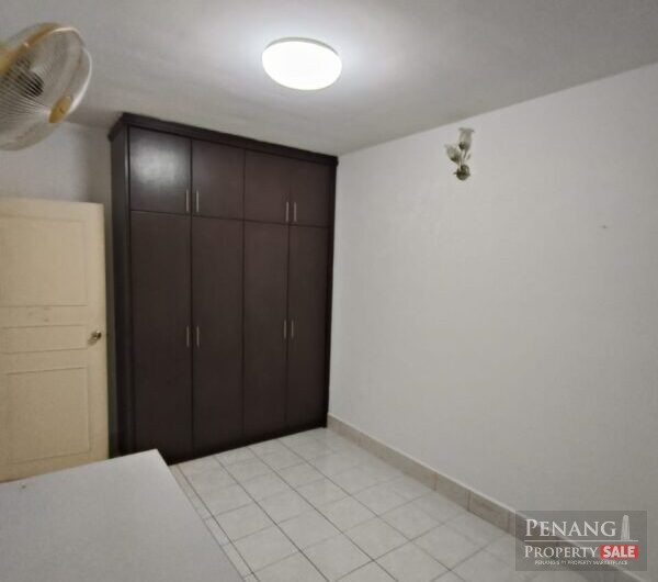 Greenlane Park – Partly Renovated – 860sf – 1 Car Park – Greenlane