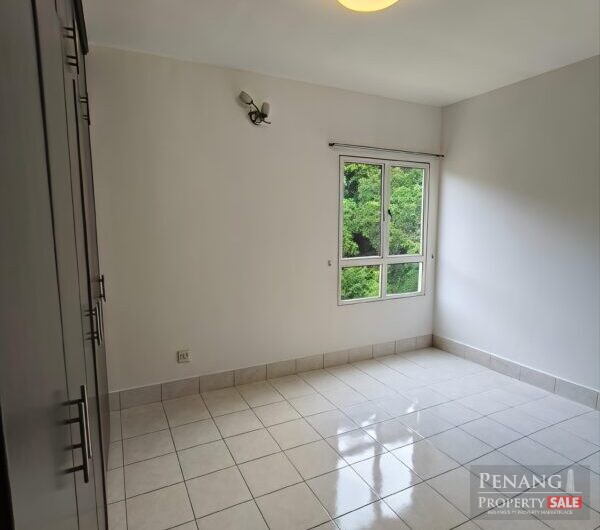 Greenlane Park – Partly Renovated – 860sf – 1 Car Park – Greenlane