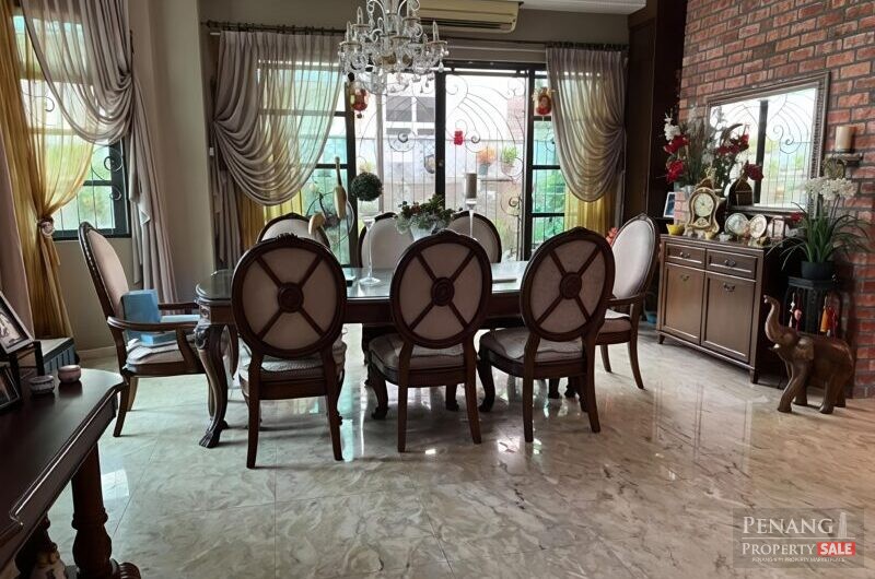 3 Storey Bungalow – Land:5200sf – Fully Renovated – Pulau Tikus