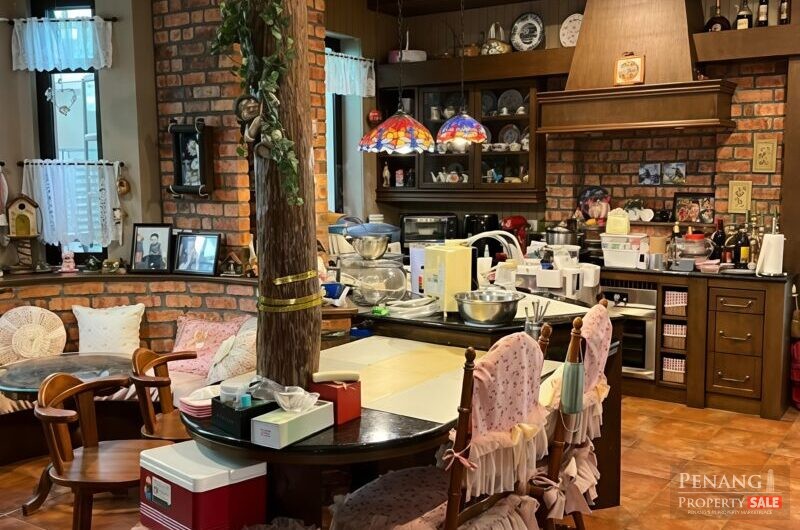 3 Storey Bungalow – Land:5200sf – Fully Renovated – Pulau Tikus