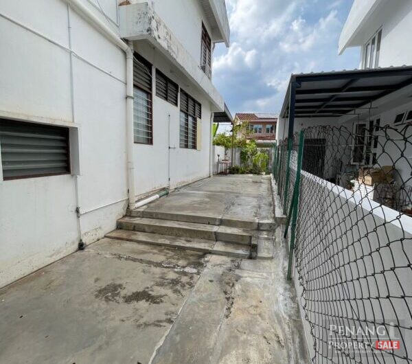 2 Storey Semi-D At Medan Tembaga – Land:2760sf – Basic Renovated – Greenlane