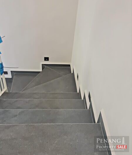 2.5 Storey Semi-D At Medan Tembaga – Land:3400sf – Fully Renovated – Greenlane