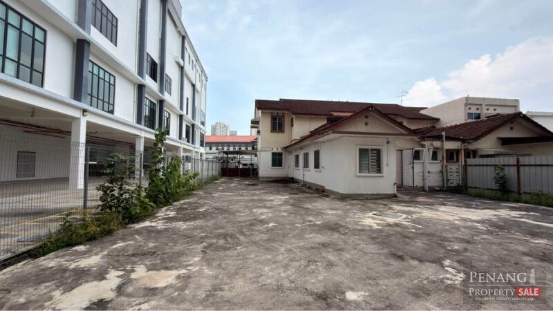 2 sty Semi-D | Jalan Padang Victoria , Near CRC Georgetown | 9600sf