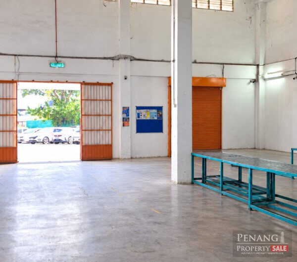 Macallum Harbour Trade Centre 9700sf Commercial Sale with tenancy 4.4%