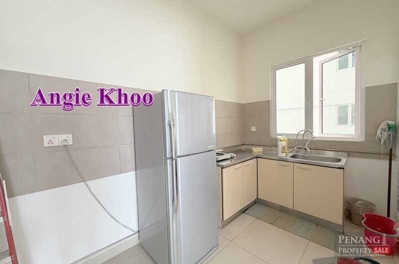 1120sqft 2 Car Parks Gardens Ville in Sungai Ara Renovated