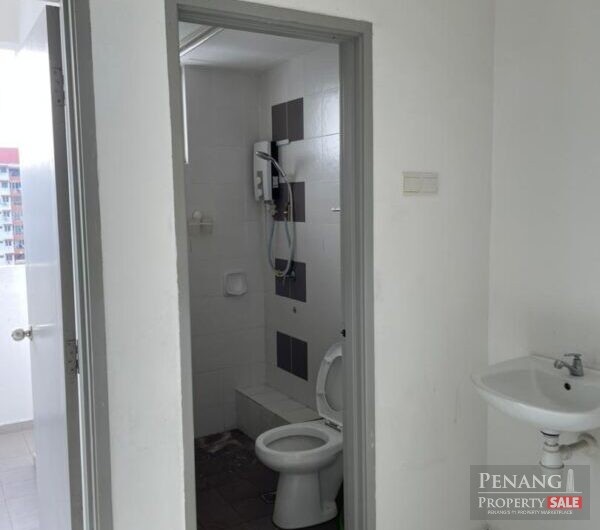 GOLDEN TRIANGLE 1 FOR SALE, 5 CARPARKS, 1315 SQFT. PARTIAL FURNSIHED