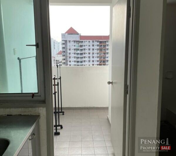 GOLDEN TRIANGLE 1 FOR SALE, 5 CARPARKS, 1315 SQFT. PARTIAL FURNSIHED