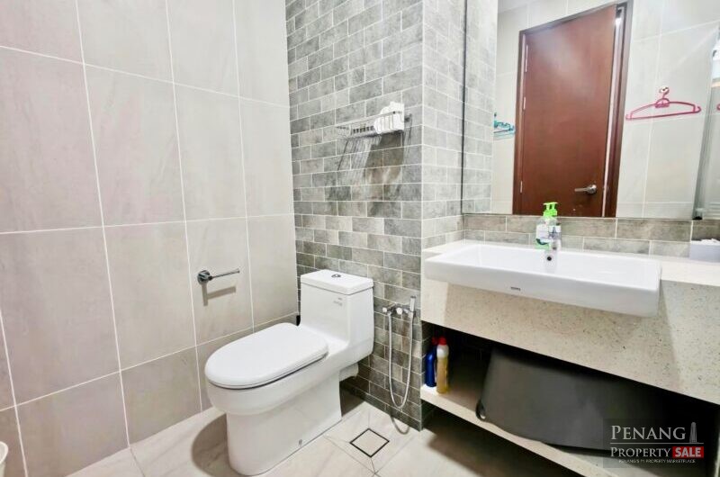 Queens Residences Q1 Direct Seaview @Queensbay 3 Bedrooms For Sale