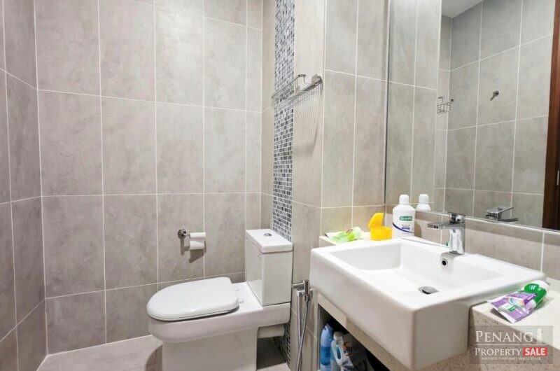 Queens Residences Q1 Direct Seaview @Queensbay 3 Bedrooms For Sale