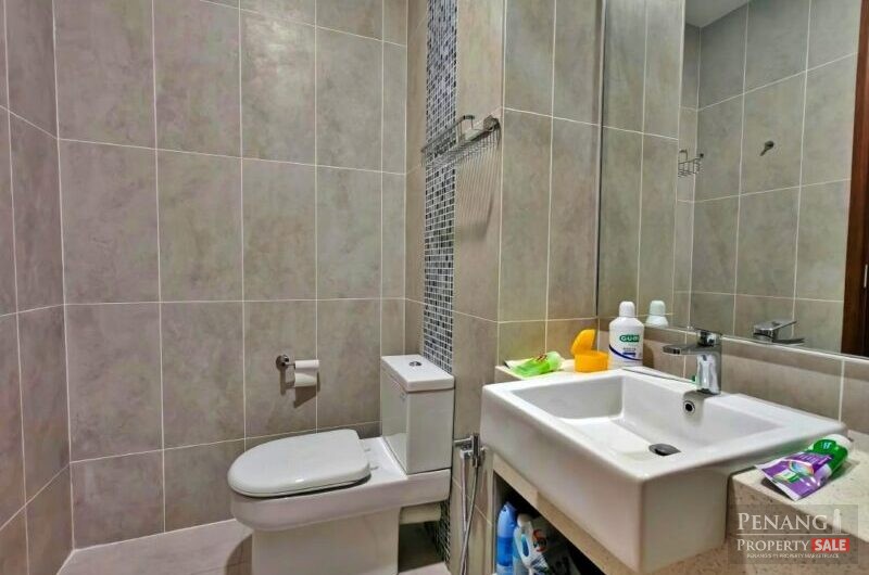 Queens Residence Q1 with seaview 1400sf for sale
