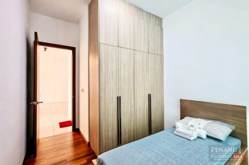 Queens Residences Q1 Direct Seaview @Queensbay 3 Bedrooms For Sale