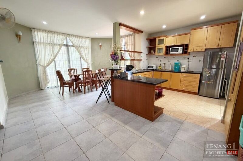 2-Storey Semi-Detached for Sale @ Persiaran Sungai Ara, Sungai Ara | Freehold