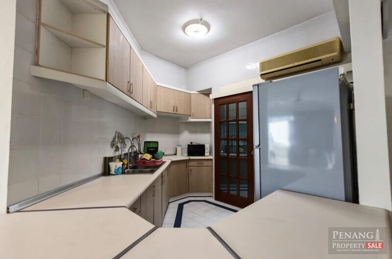 Marina Tower @ Tanjung Bungah 1200sf Freehold 3 Bedrooms For Sale with Seaview