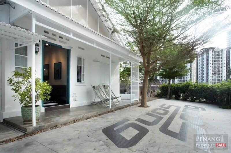 Single Storey Semi D at Tanjung Tokong renovated and furnished for rent